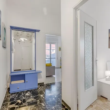Verdi Flat With Balcony - Happy *